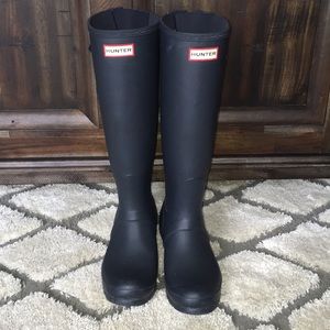 Hunter rain boots size 9